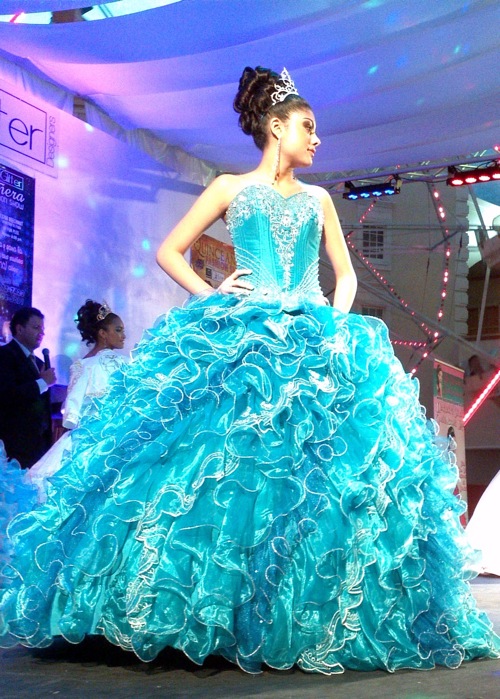  Quinceanera  dresses  and dress  shops in Chicago  IL 15 