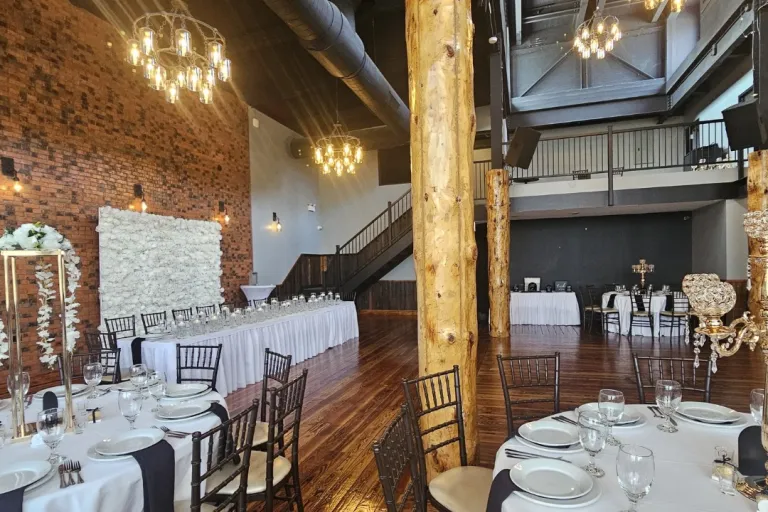bella luna hall chicago