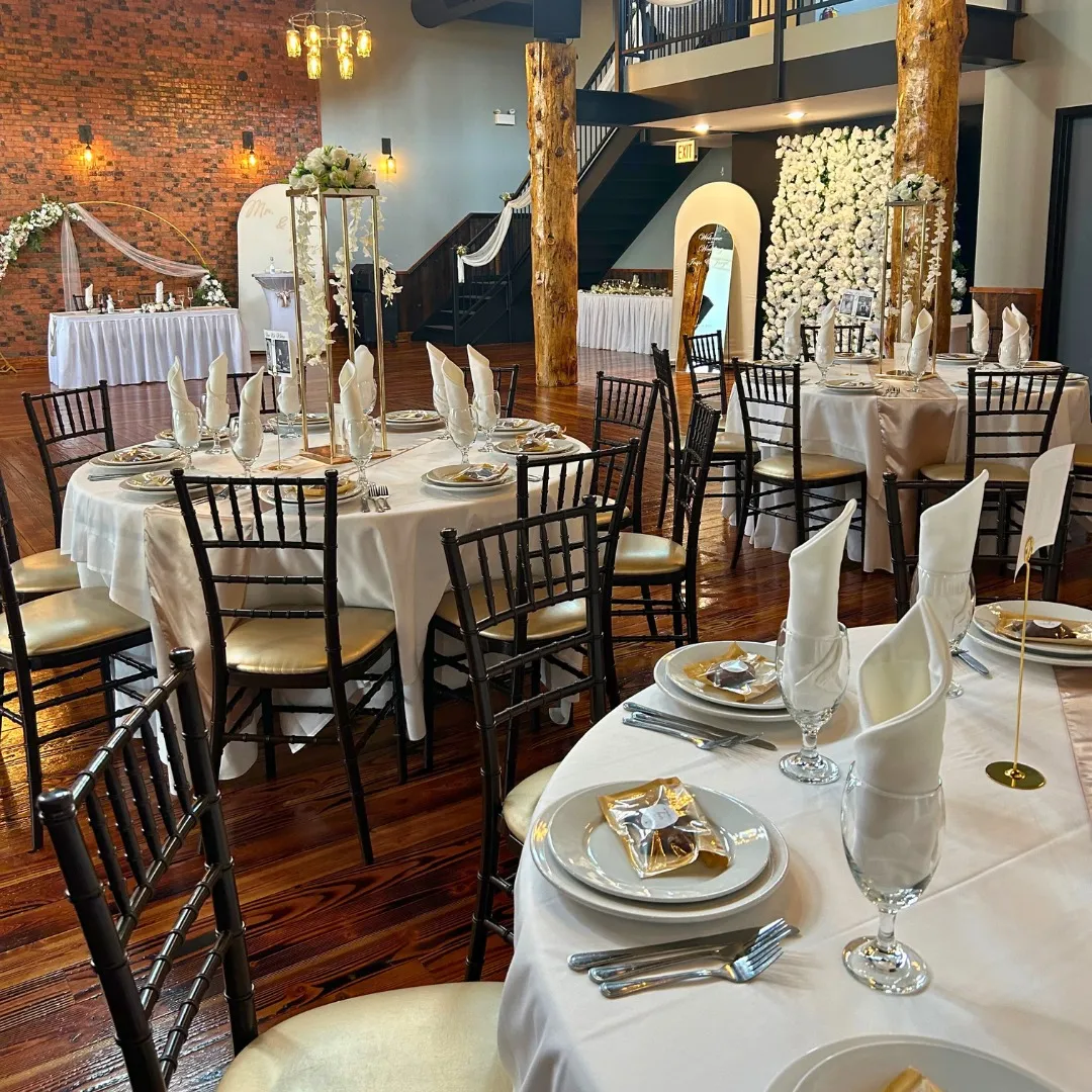 bella luna hall chicago