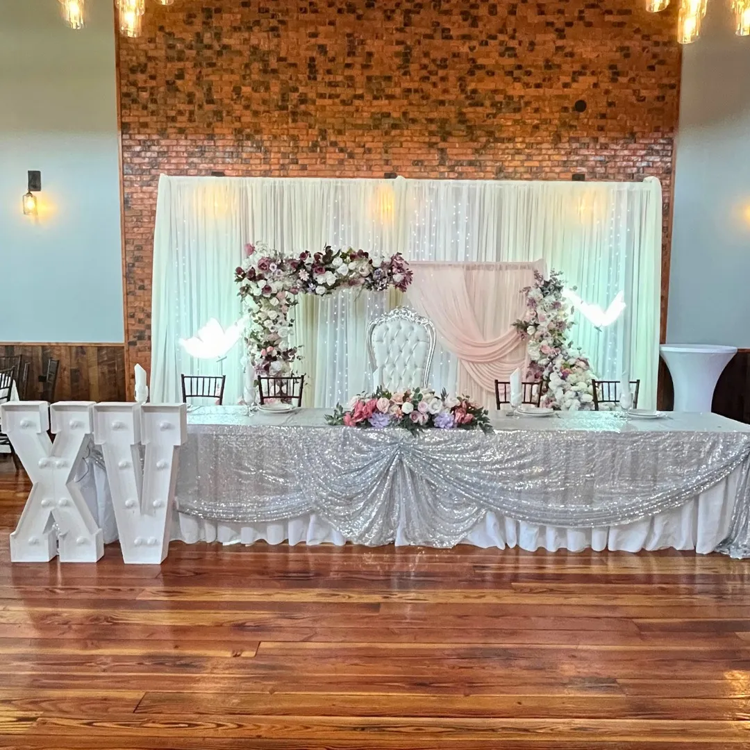 bella luna hall chicago head table