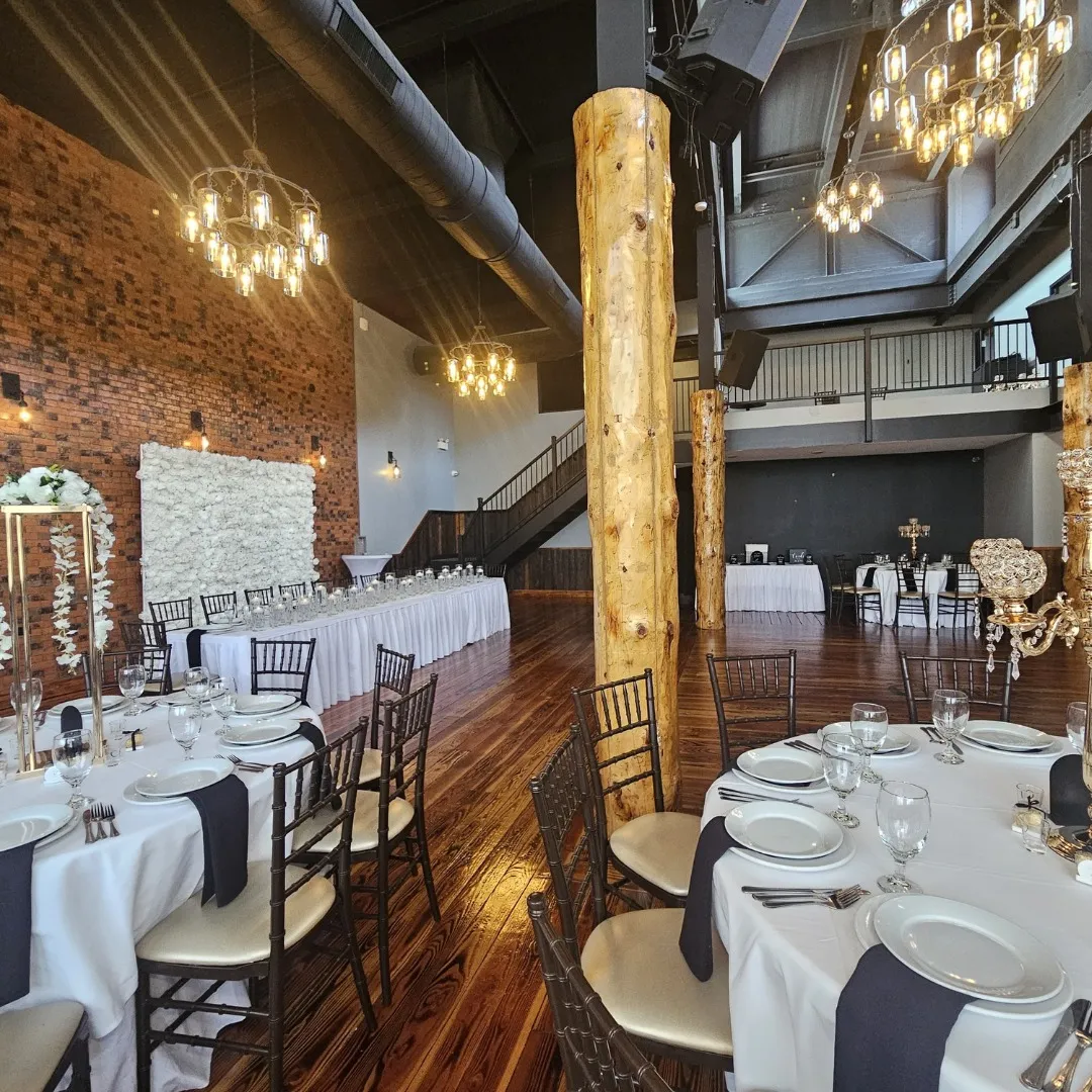 bella luna hall chicago