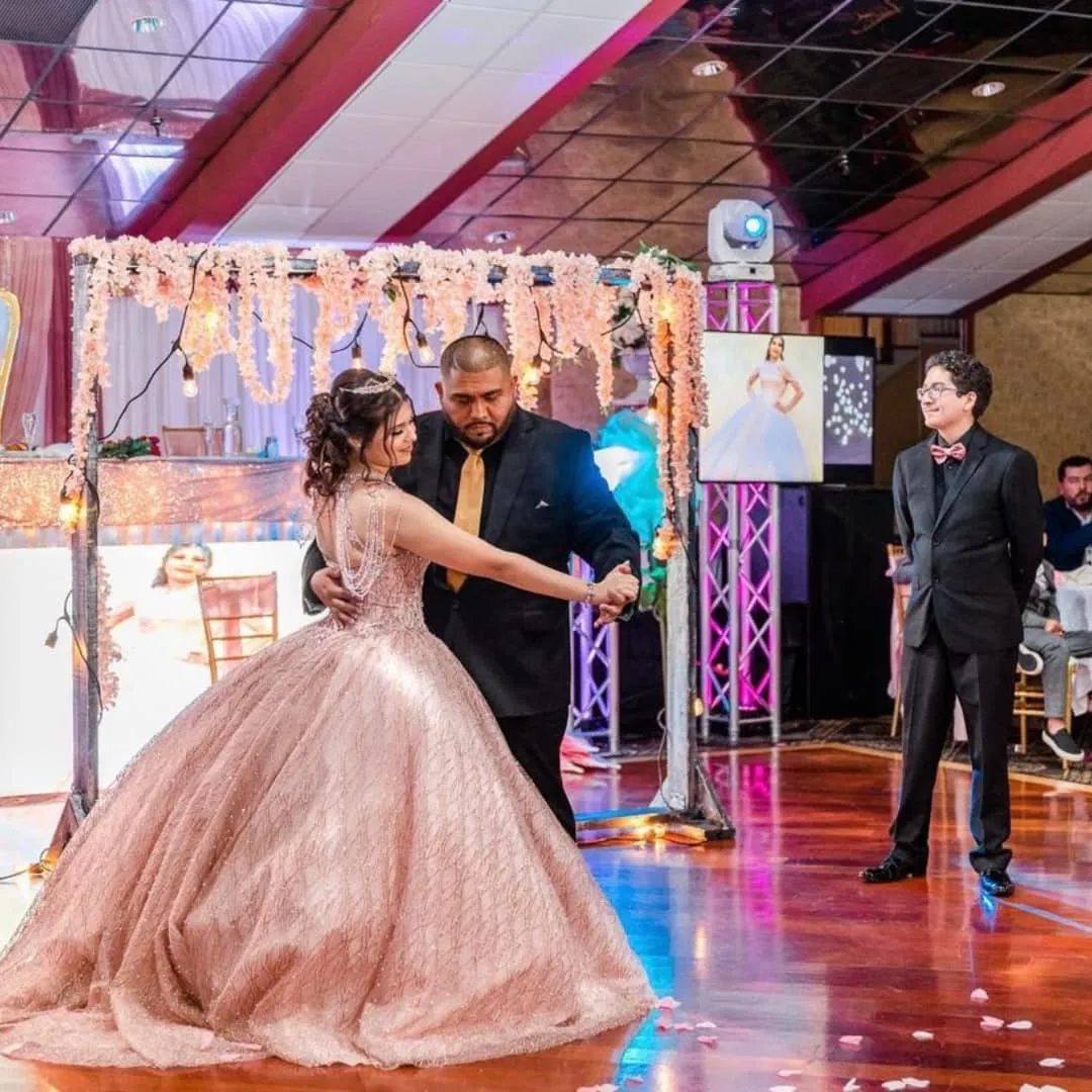 martinique banquets quinceaneras burbank illinois